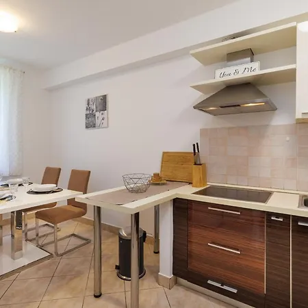 Apartman Oto By El-pi Tours *